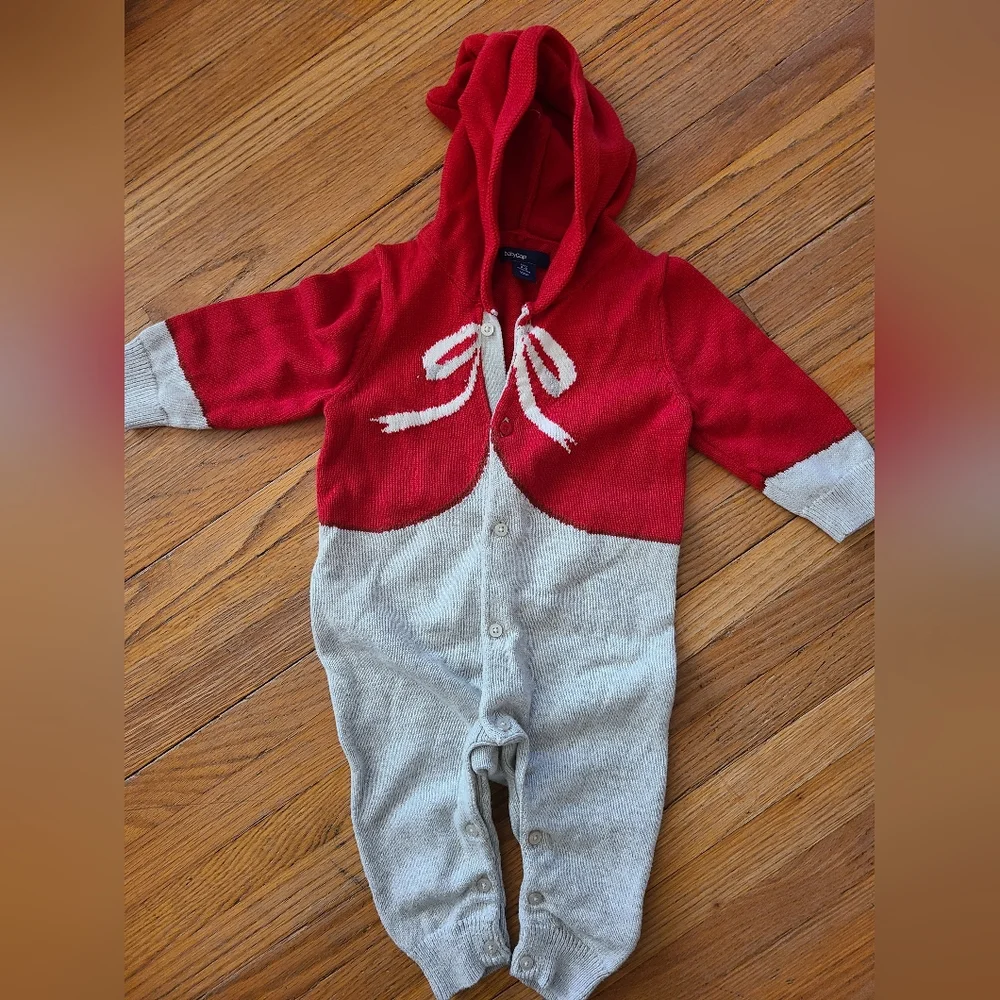 baby gap 3-6m sweater romper